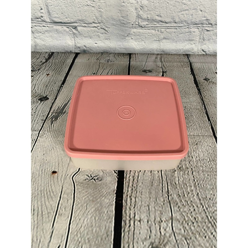 VINTAGE TUPPERWARE (1458-7) LARGE SQUARE SANDWICH KEEPER